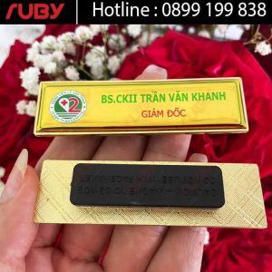 Bảng Tên Nhân Viên Đồng Xi Vàng